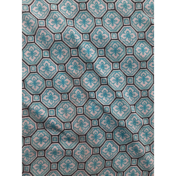 The Limited Women's Blue White Geometric Print Button Down Shirt Long Sleeve 2X - Picture 15 of 16